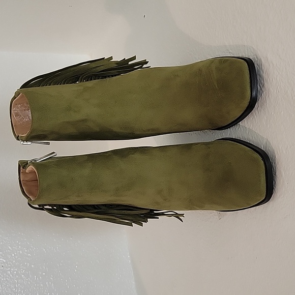 Women's Square Toe Chunky Block Heel Fringe Side Zipper Ankle Boots - Picture 2 of 7